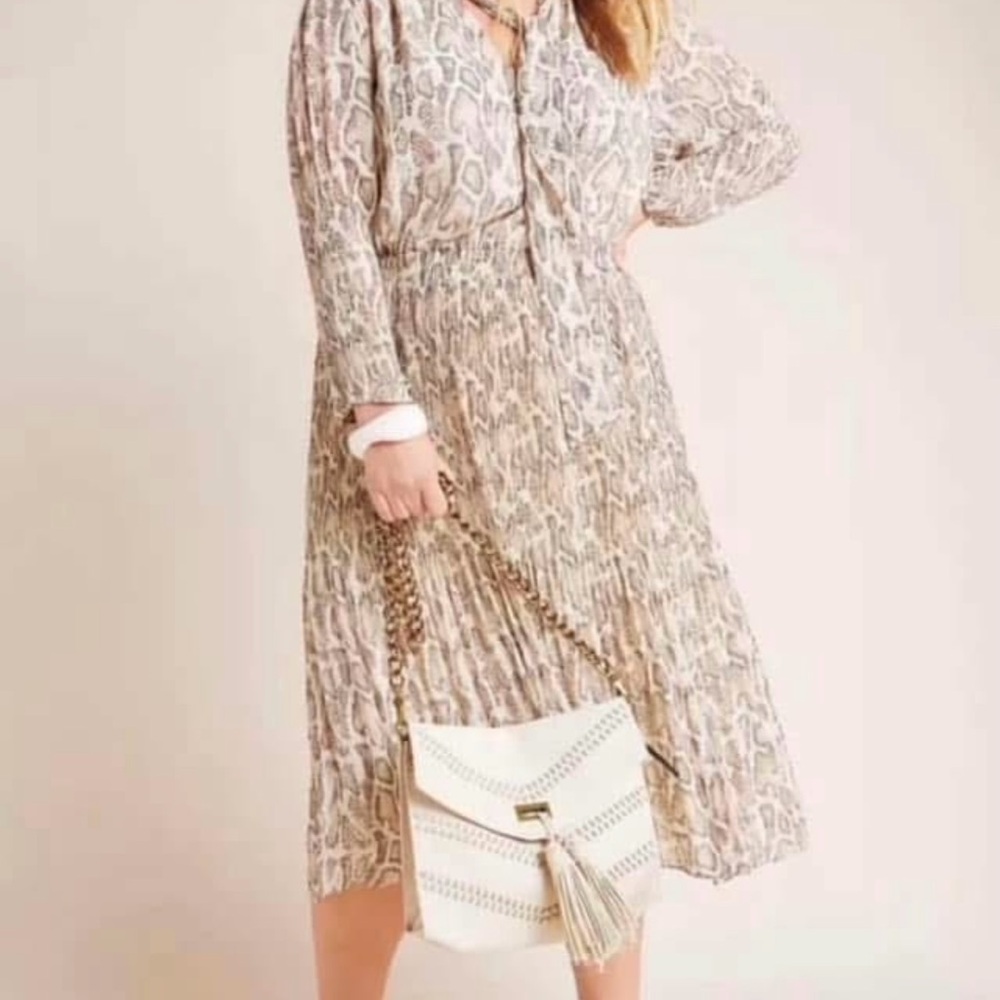 Anthropologie-Current Air Beige and Gray Long Sleeve Dress